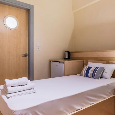 Fontana Luxury Rooms Mytilíni Zewnętrze zdjęcie